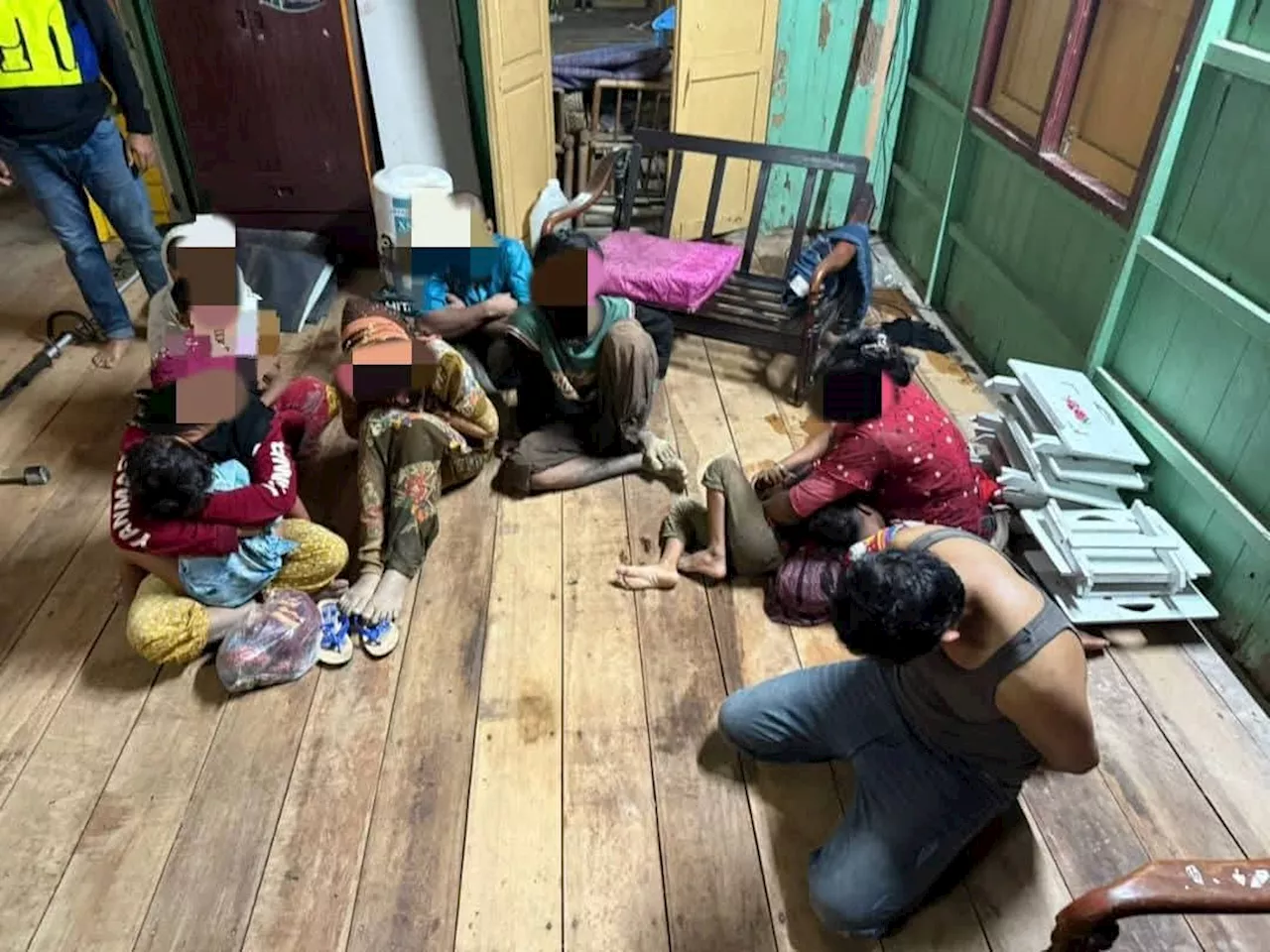 10 Illegal Immigrants Found Hidden in House During Raid