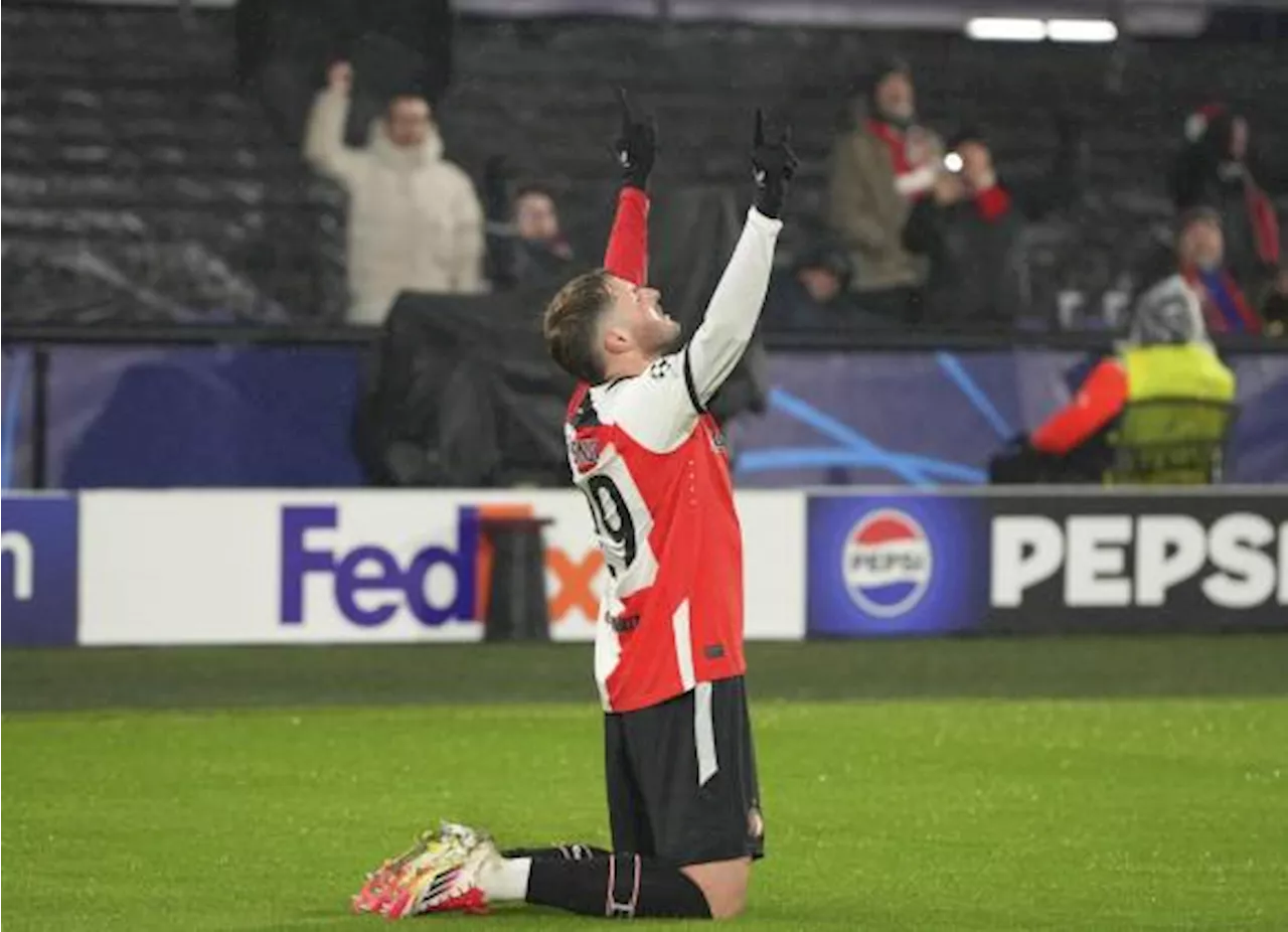 ¡Santiago Giménez desata su magia! Doblete y goleada histórica del Feyenoord sobre el Bayern Múnich