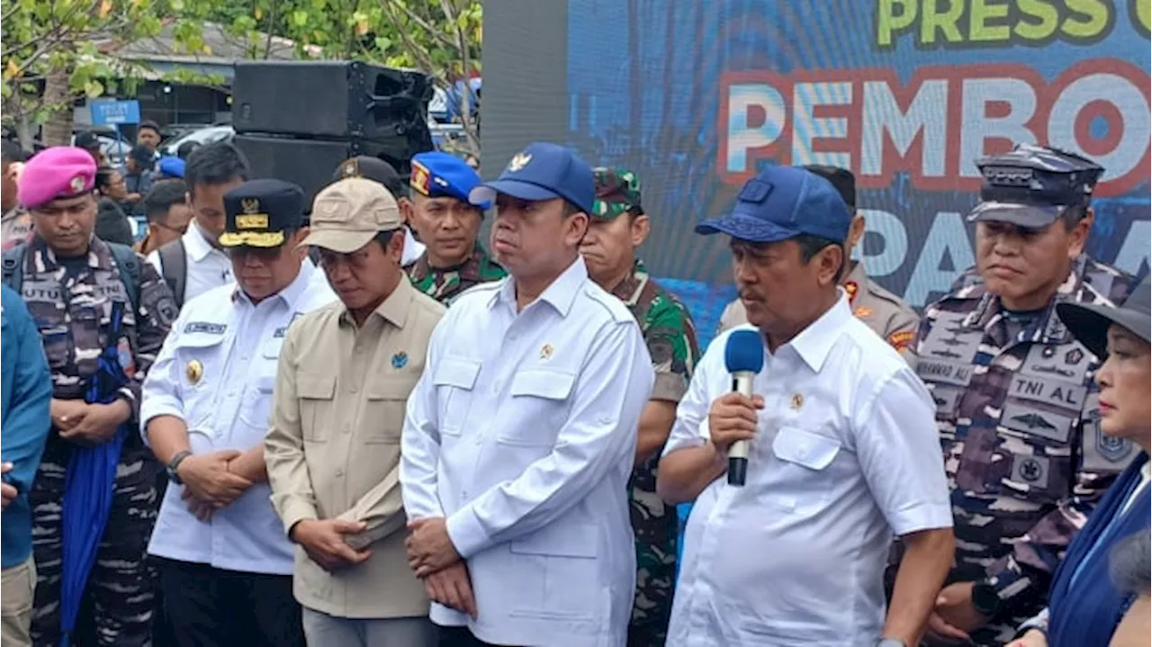 TNI AL Bongkar Pagar Laut Misterius di Perairan Tangerang Banten