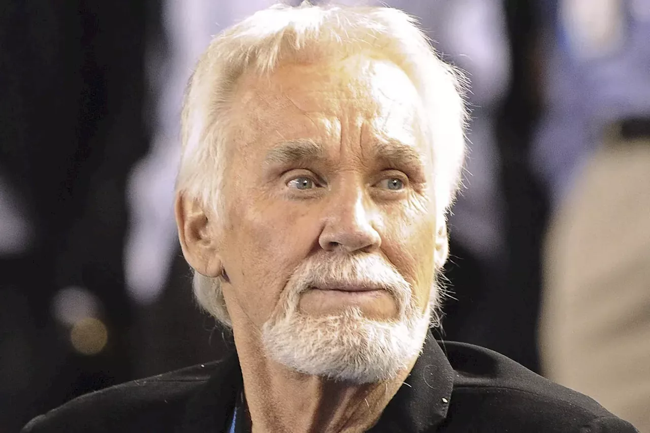 Cinco matrimonios, cinco hijos, 24 números uno y un casoplón carísimo: el patrimonio de Kenny Rogers