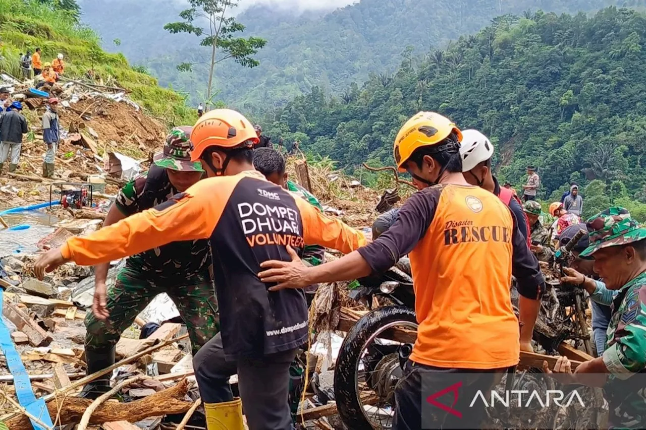 Tim Dompet Duafa bantu penyirisan cari korban longsor di Pekalongan