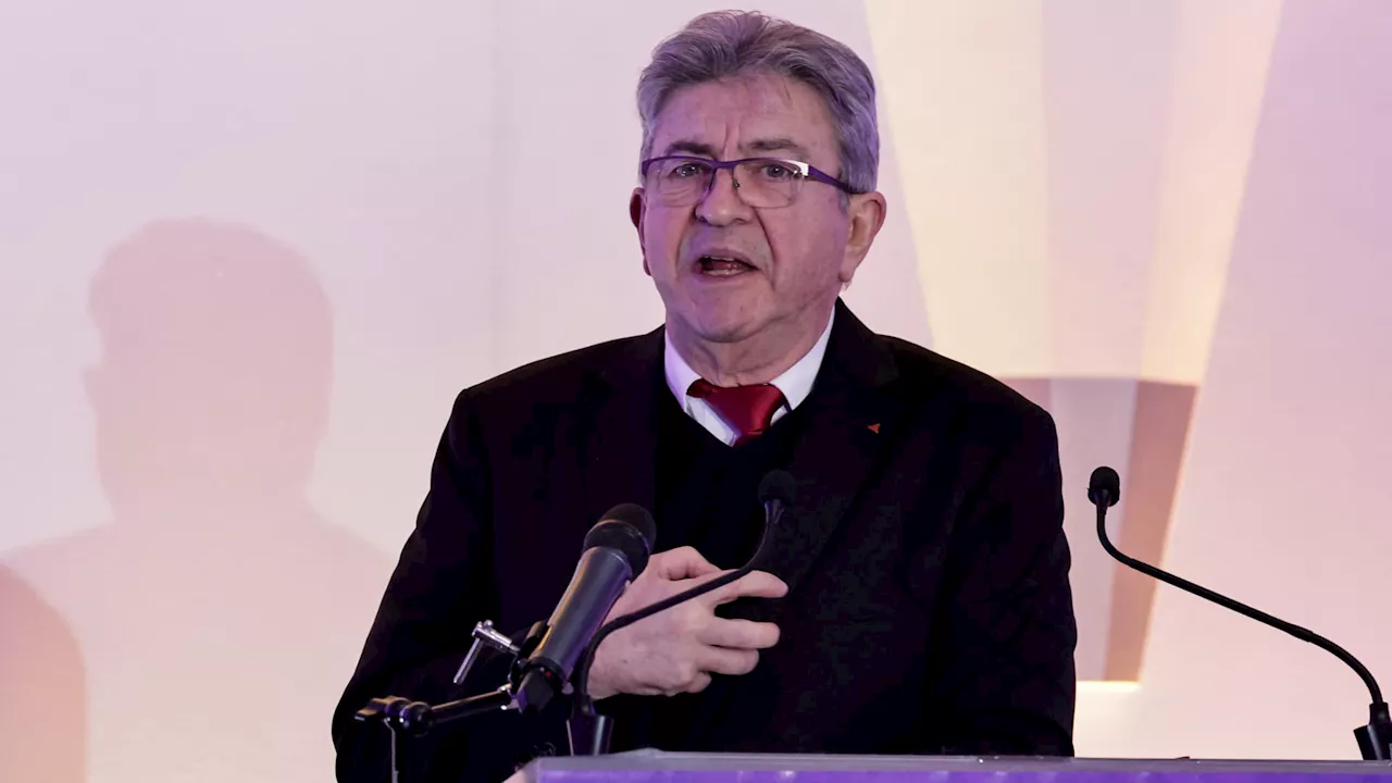 Jean-Luc Mélenchon vante 'la nouvelle France' lors d'un meeting de soutien à Louis Boyard