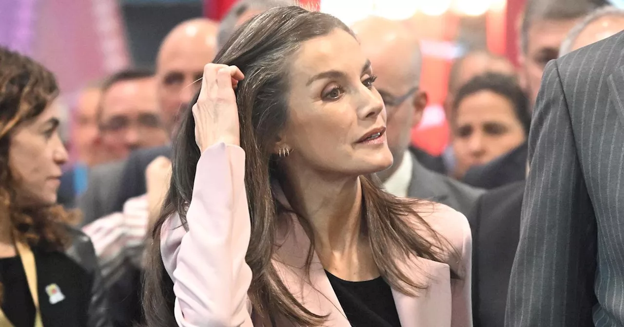 Letizia von Spanien steht zu ihren grauen Haaren