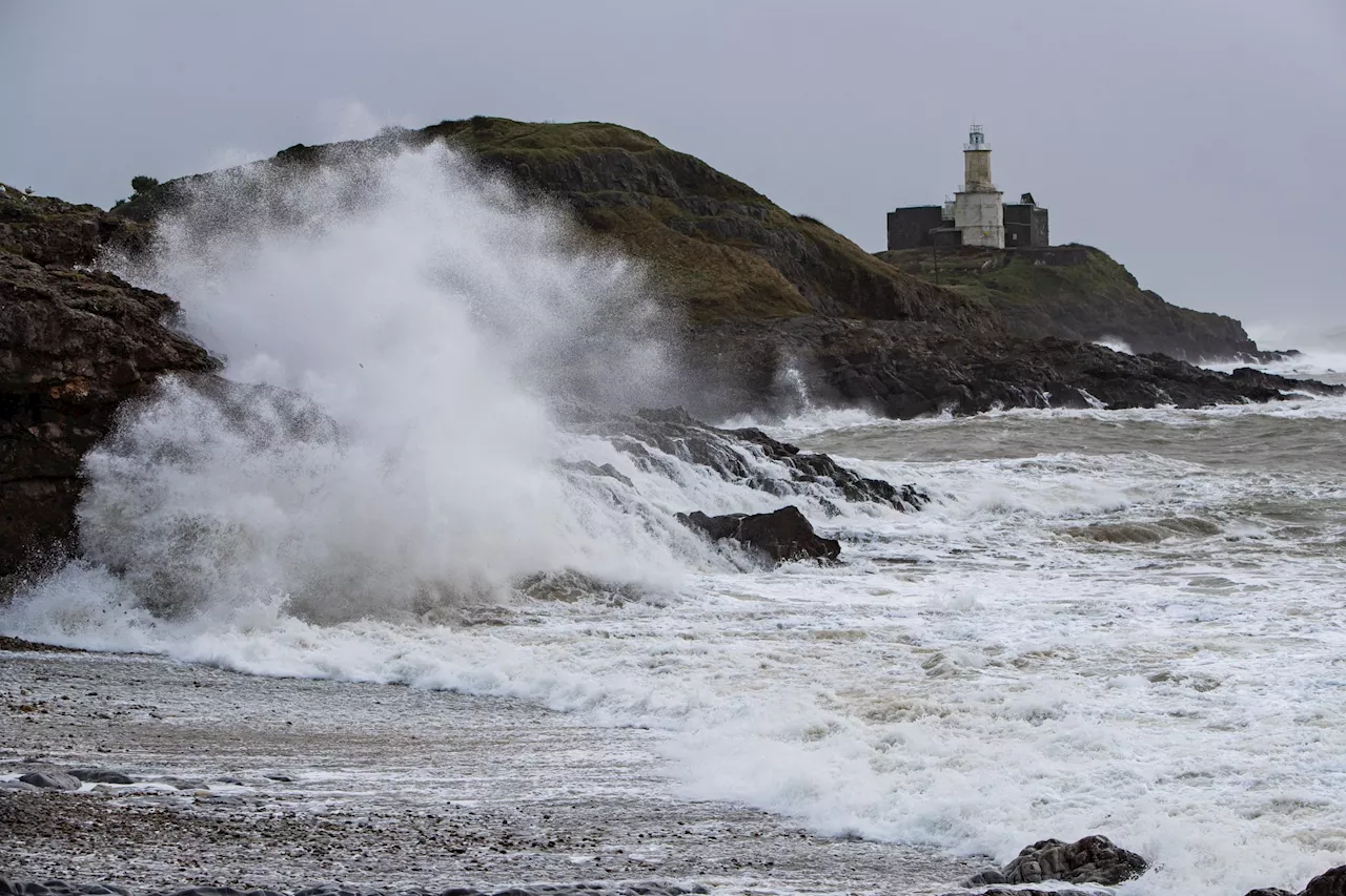 Storm Éowyn to Batter UK with Record Winds and Heavy Rain