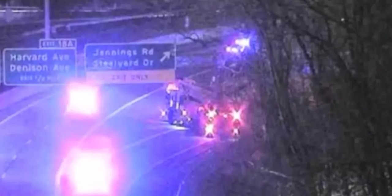 VIDEO: Newburgh Heights officers chase suspect driving wrong way on major road