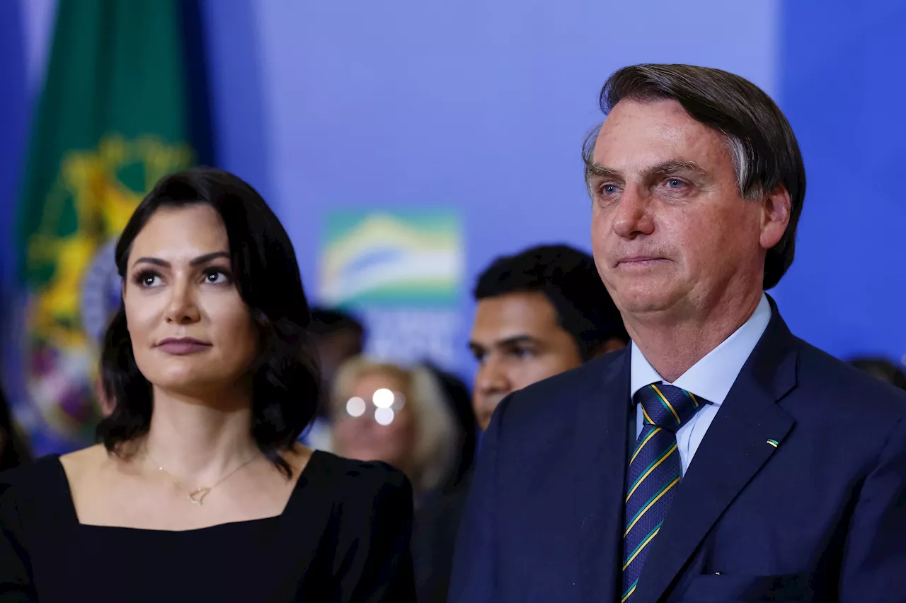 Bolsonaro admite possibilidade de Michelle ser candidata à Presidência em 2026