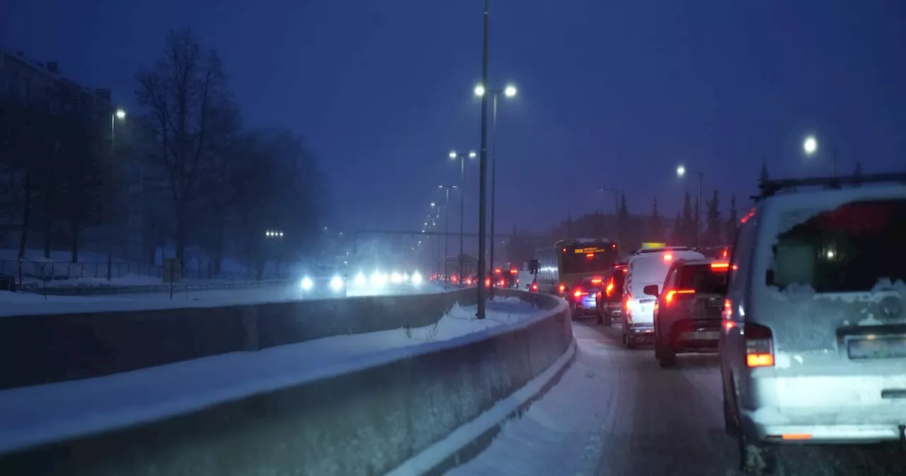 Snøværet forårsaket kaos på veiene i Sør-Norge