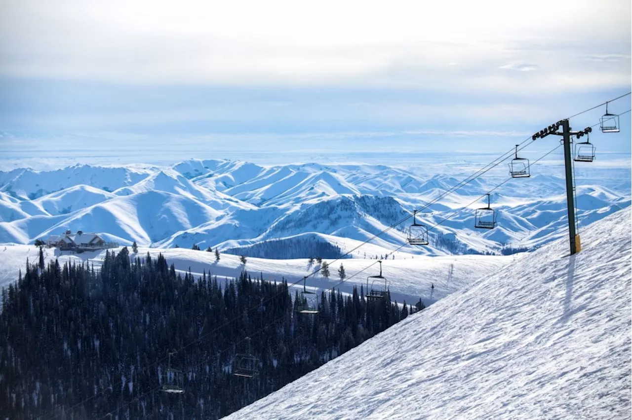 12 Colorado ski areas rank in the 30 best ski resorts in the West