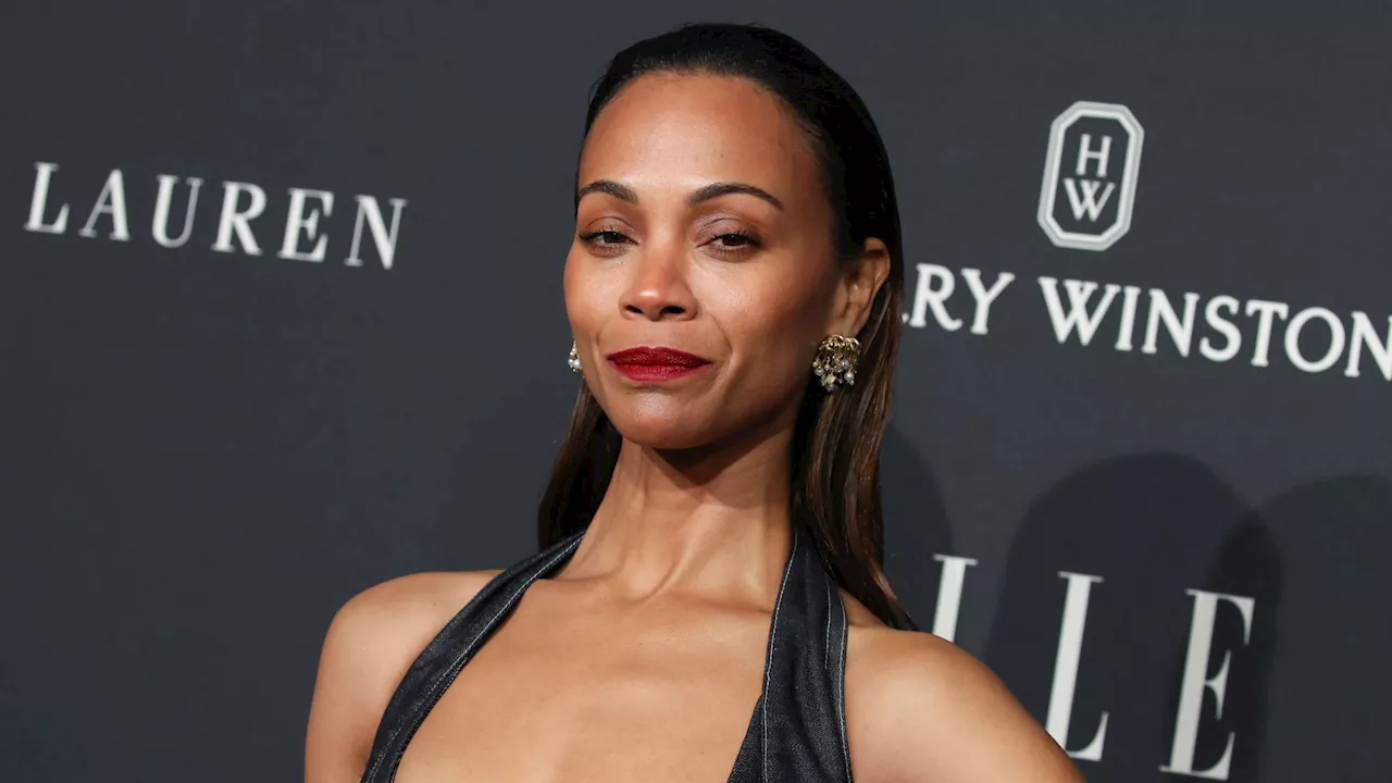 Zoe Saldana Éblouissante en Robe Transparent : La Star de 46 Ans Fait Sensation