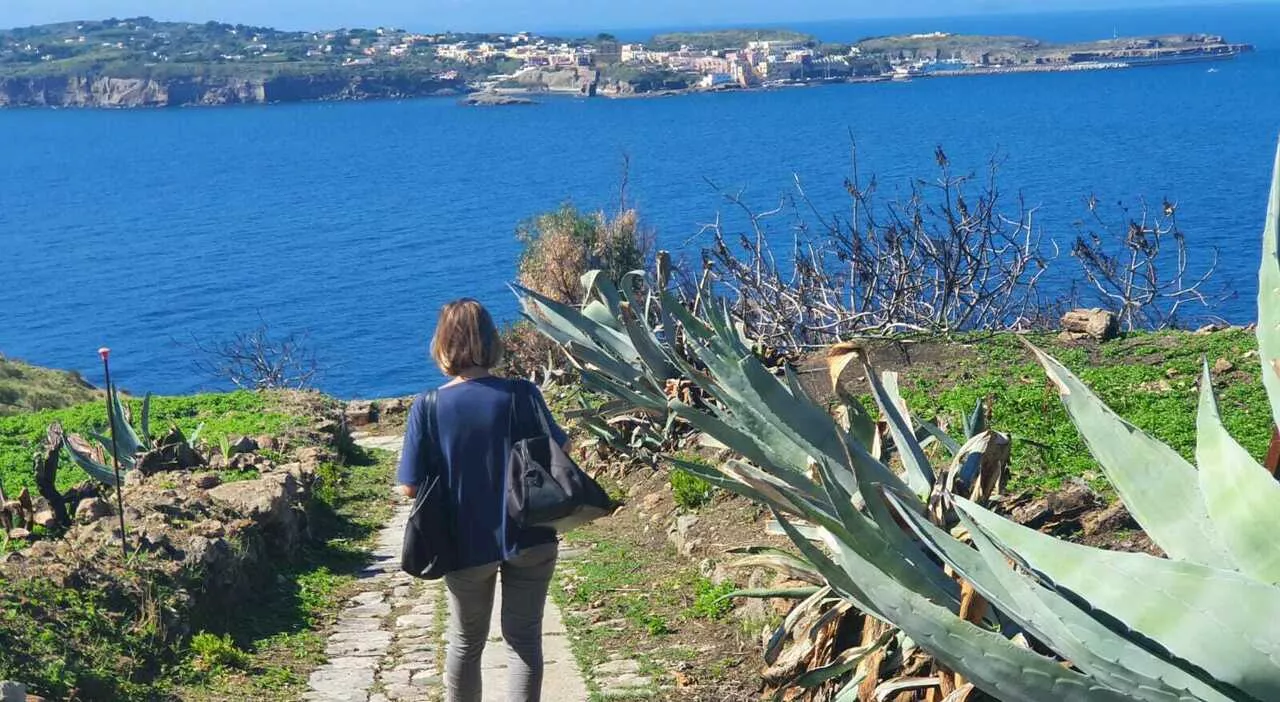 Ergastolo di Santo Stefano: allo studio una funivia per il collegamento con Ventotene