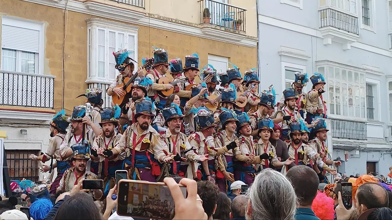 Cádiz quiere acabar con los botellones en el centro durante el Carnaval