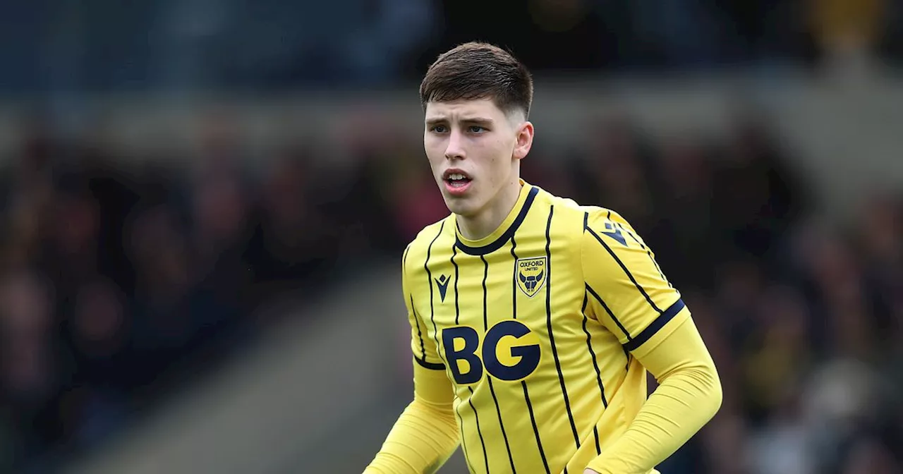 Oxford United agree to loan Irish defender back to Salford City