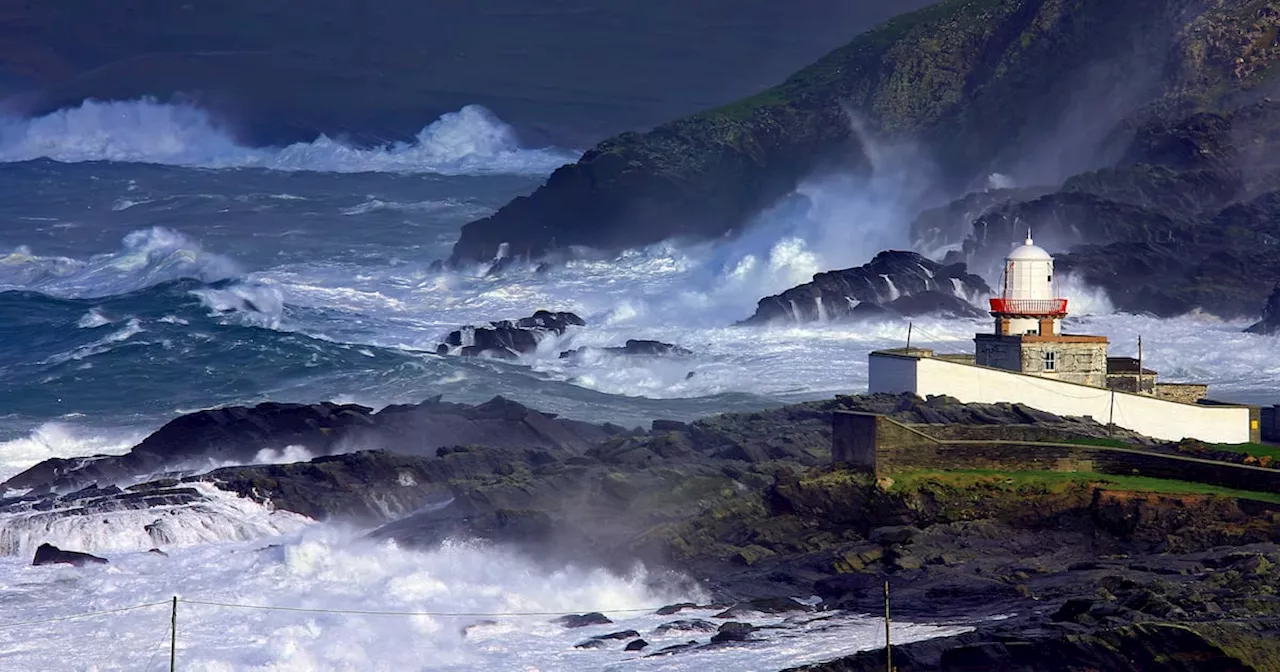 Storm Éowyn to Batter Ireland: Met Éireann Issues Danger to Life Warning