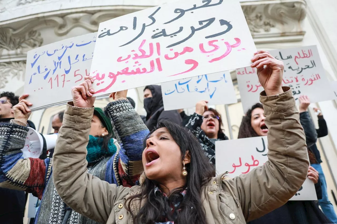 « Un putsch silencieux » : la Tunisie s’enfonce jour après jour dans l’autocratie