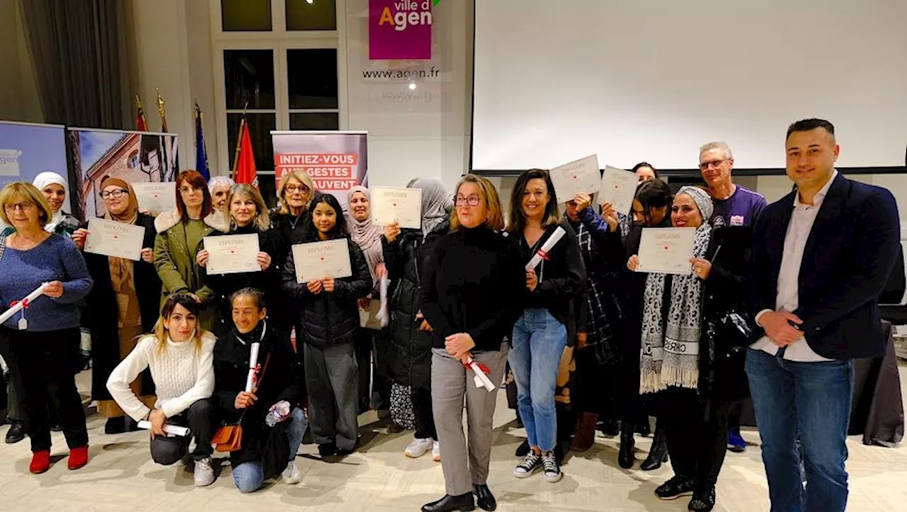 Remise de diplômes pour les citoyens formés aux gestes de premiers secours à Agen