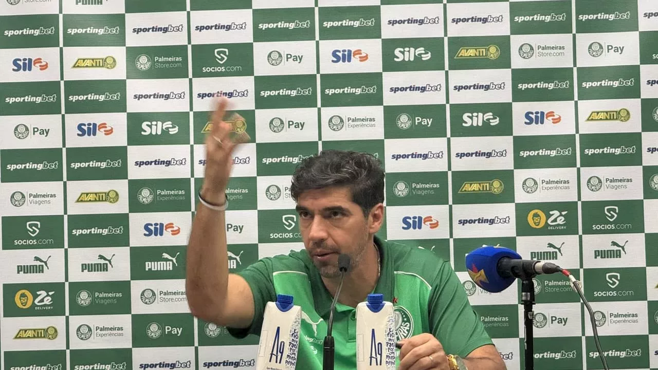 Abel Ferreira detalha negociação entre Palmeiras e Claudinho e pede três contratações