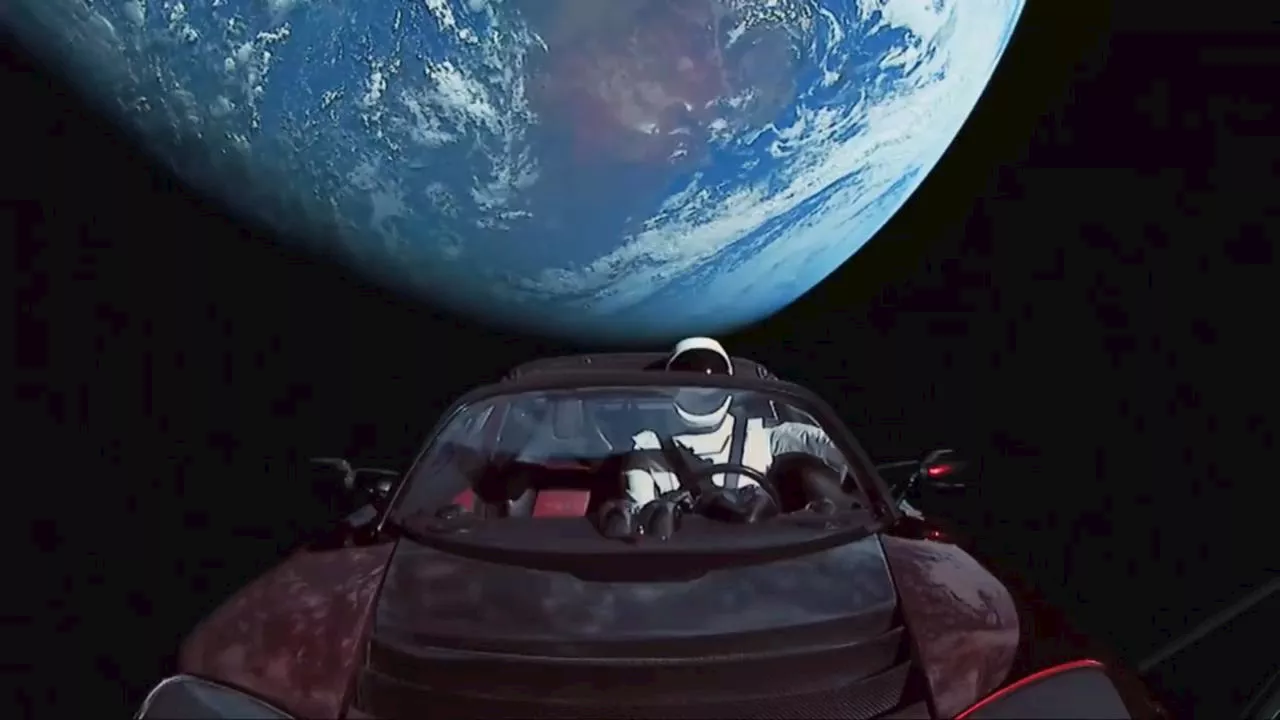 La Tesla Roadster di Elon Musk in orbita da 5 anni: un viaggio di 4 miliardi di chilometri