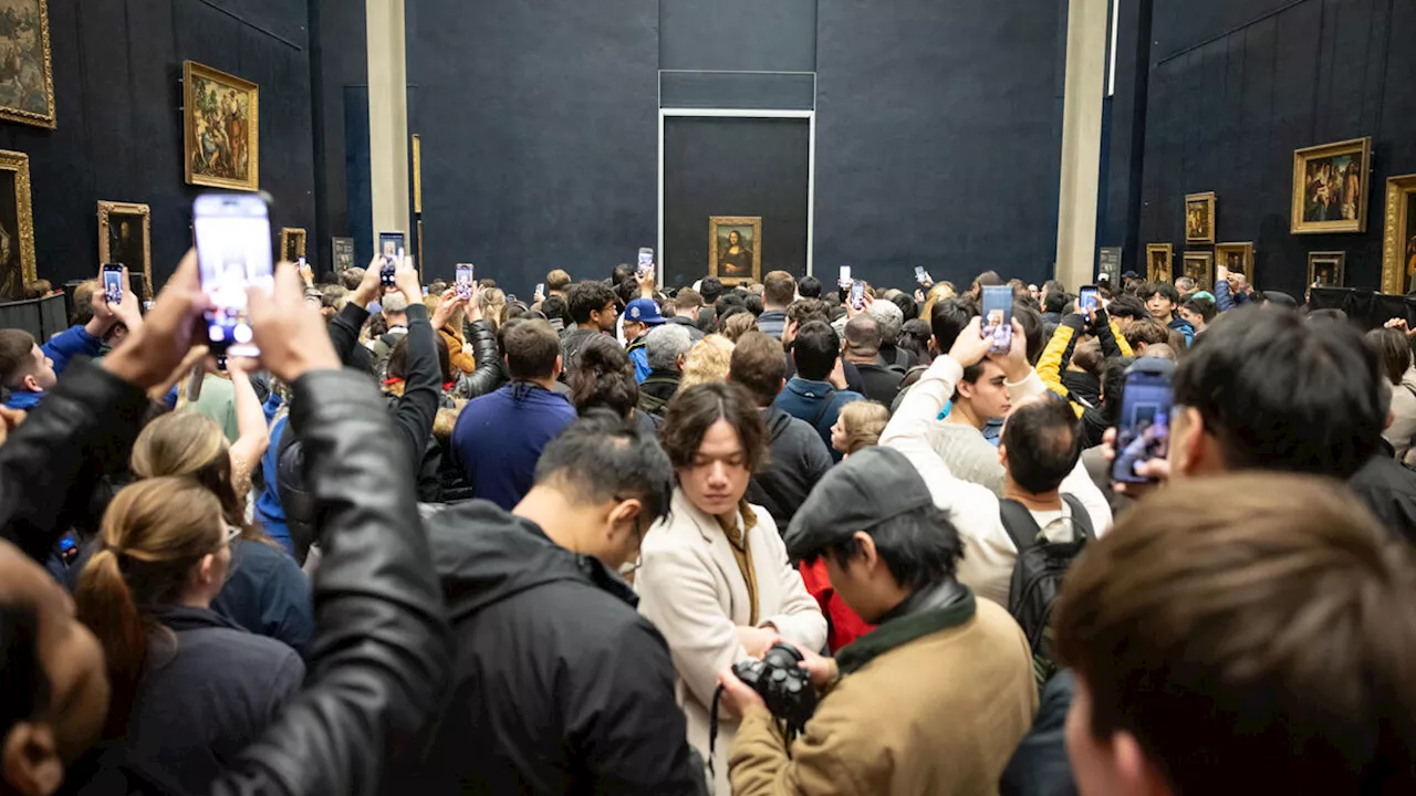 « Il y a tellement de gens pour la Joconde que je préfère partir » : le musée du Louvre saturé de visiteurs