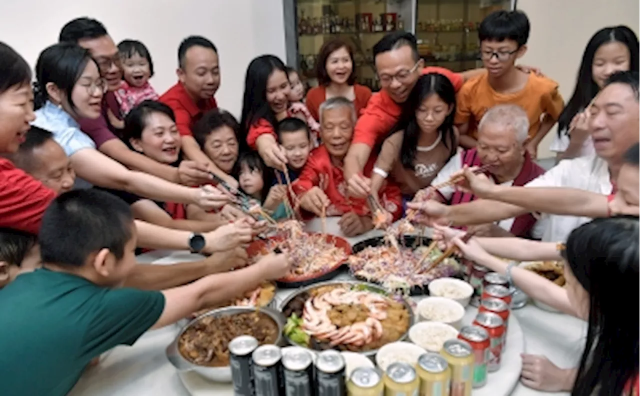 Reunion Dinner Across The Causeway: Singaporeans Opt for Johor Baru