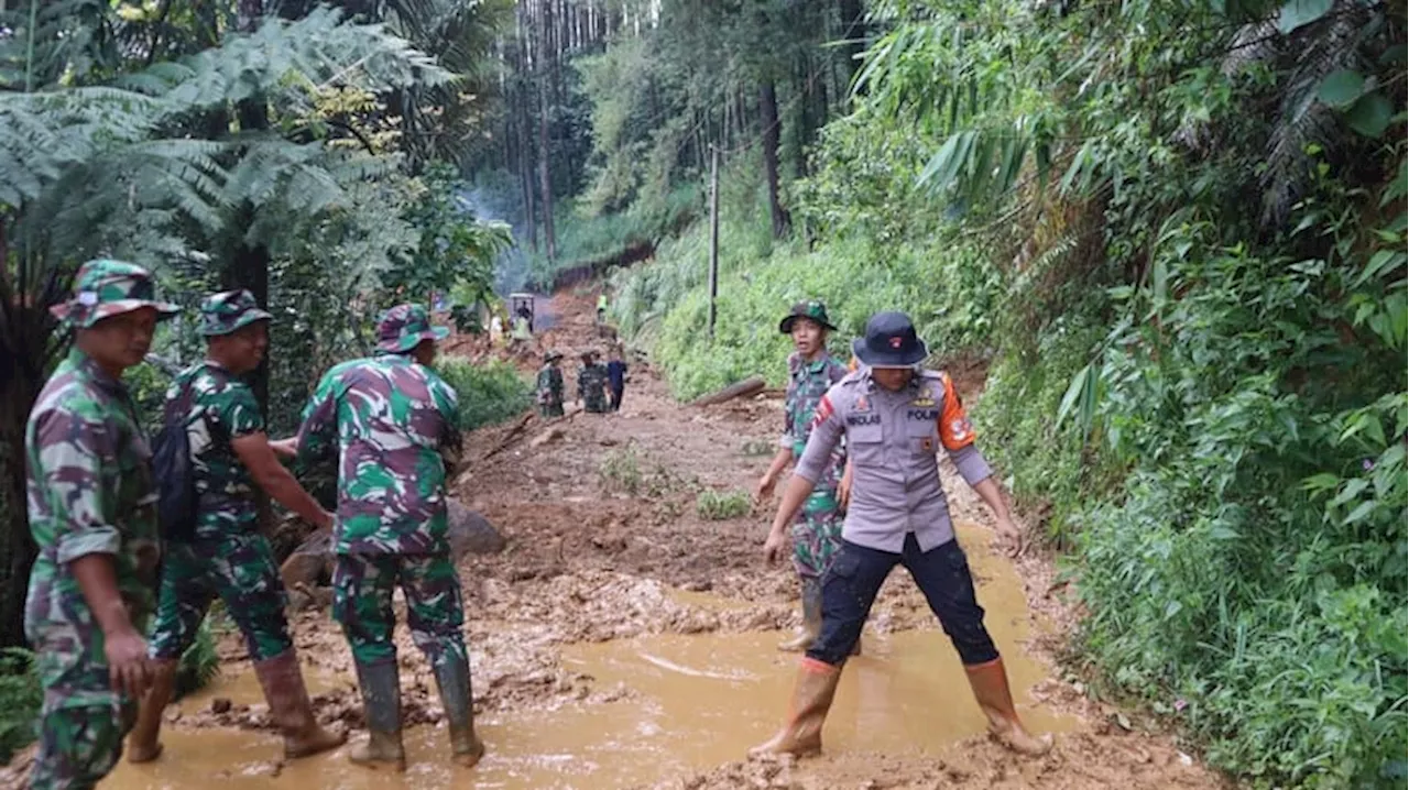 Tim K-9 Polda Jateng Temukan Jenazah Bayi 5 Bulan Tertimbun Longsor Pekalongan