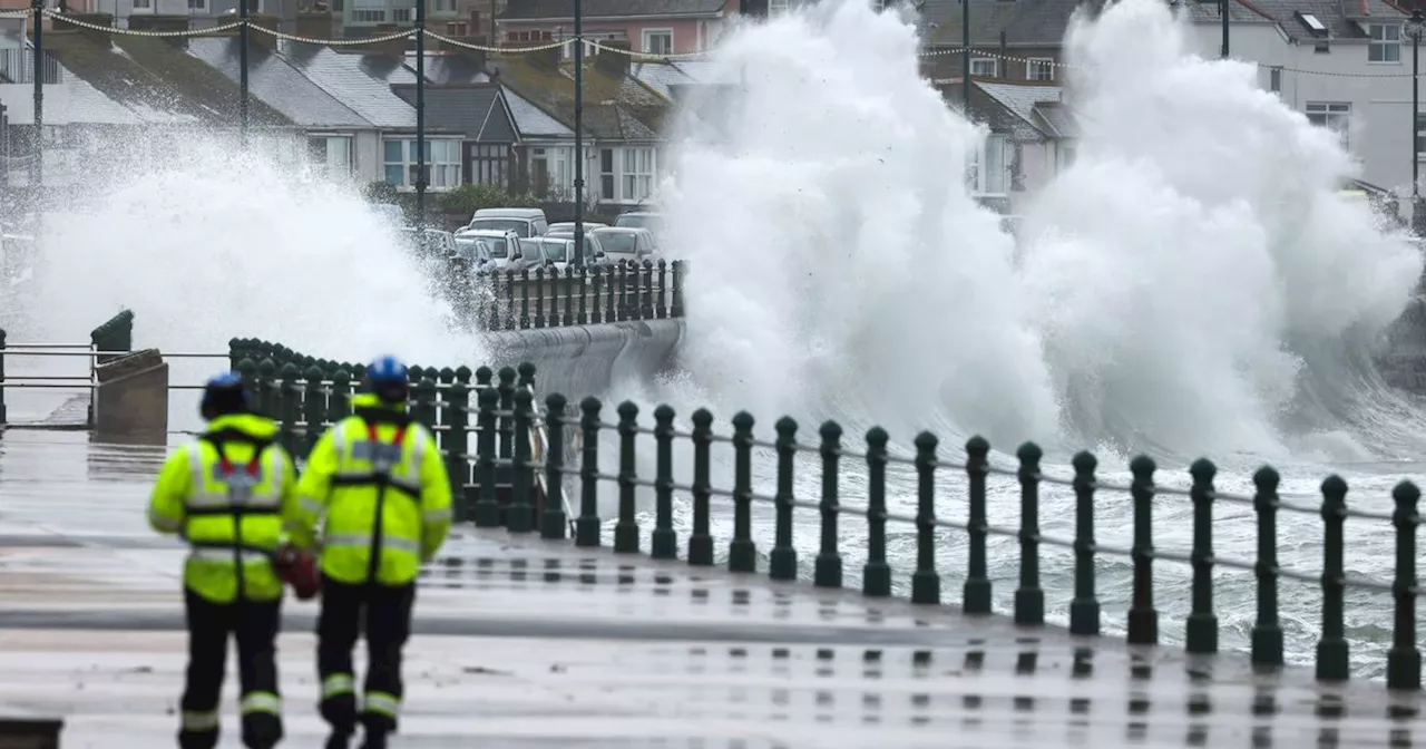 UK Braces for Strongest Winds of the Season