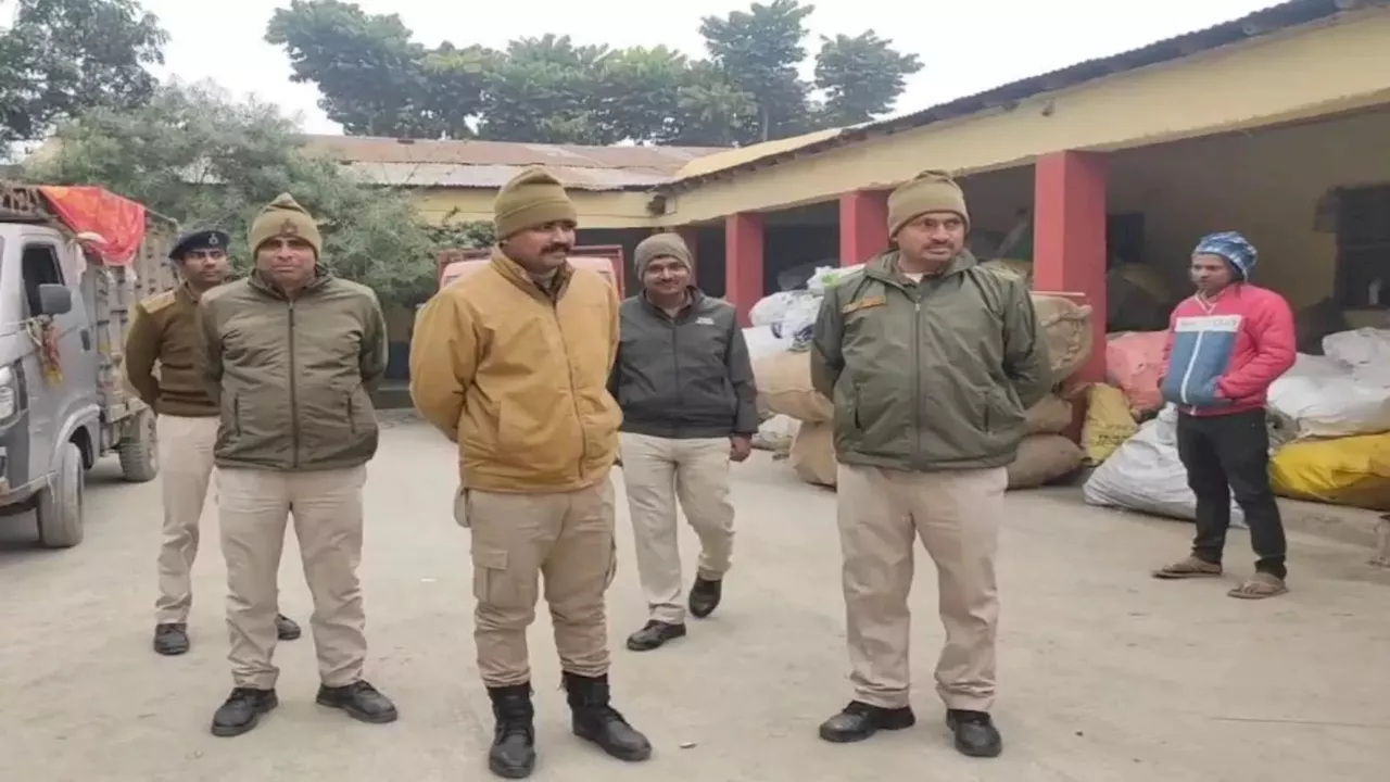 बाप-बेटा करते थे 'धंधा', गोदाम के कमरे में एक से एक 'आइटम', पुलिस पहुंची तो देखते रह गई