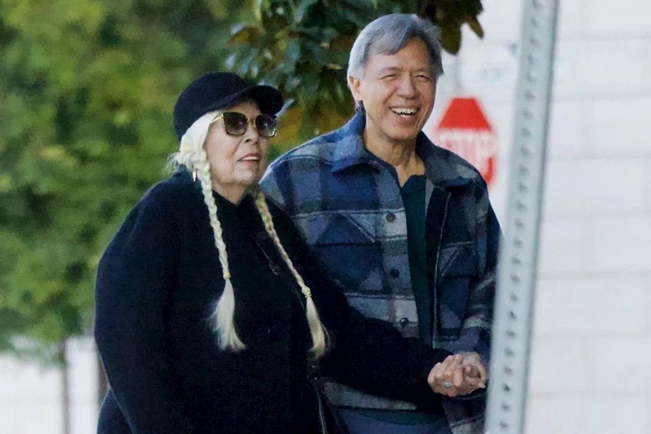 Joni Mitchell Spotted in Beverly Hills, Confirmed for FireAid Benefit Concert