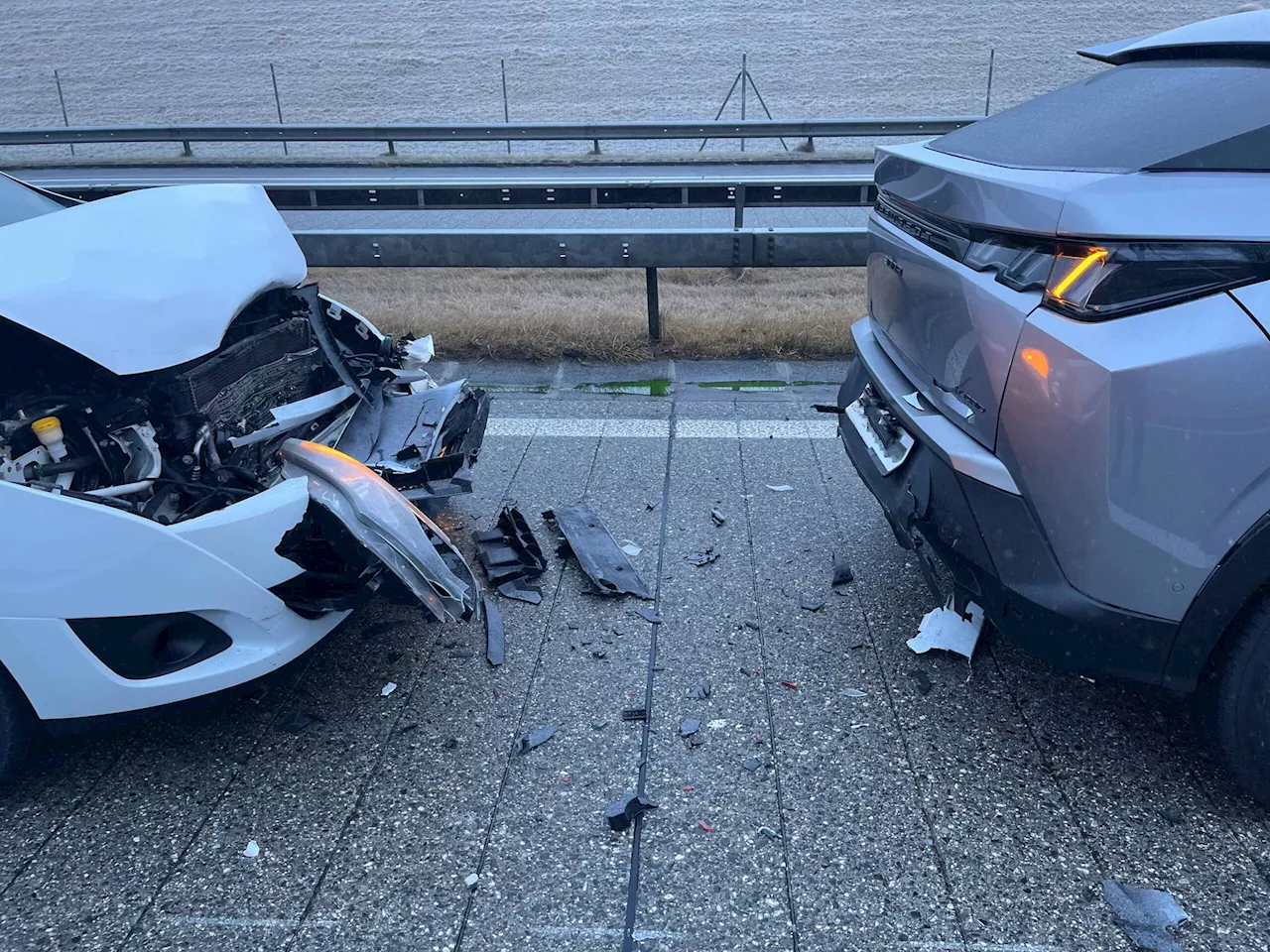 Haag SG: Auffahrkollision auf der A13 – Sachschaden von 25’000 Franken und Stau