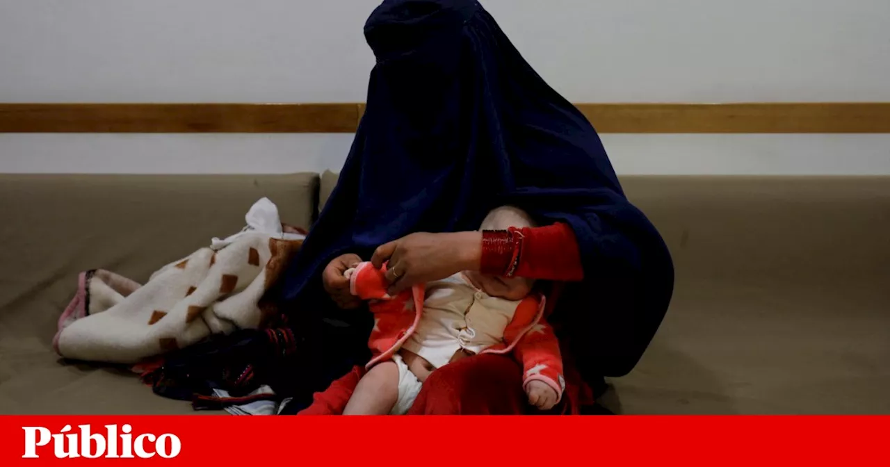 Procurador do TPI pede mandados de detenção para líderes taliban por perseguição de mulheres