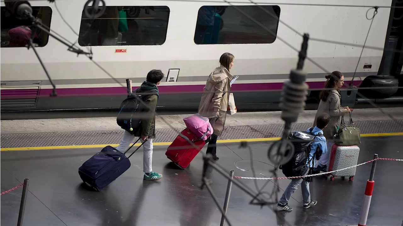 Renfe Suspende Bonos Gratuitos, Comunidades Implementan Medidas Alternativas