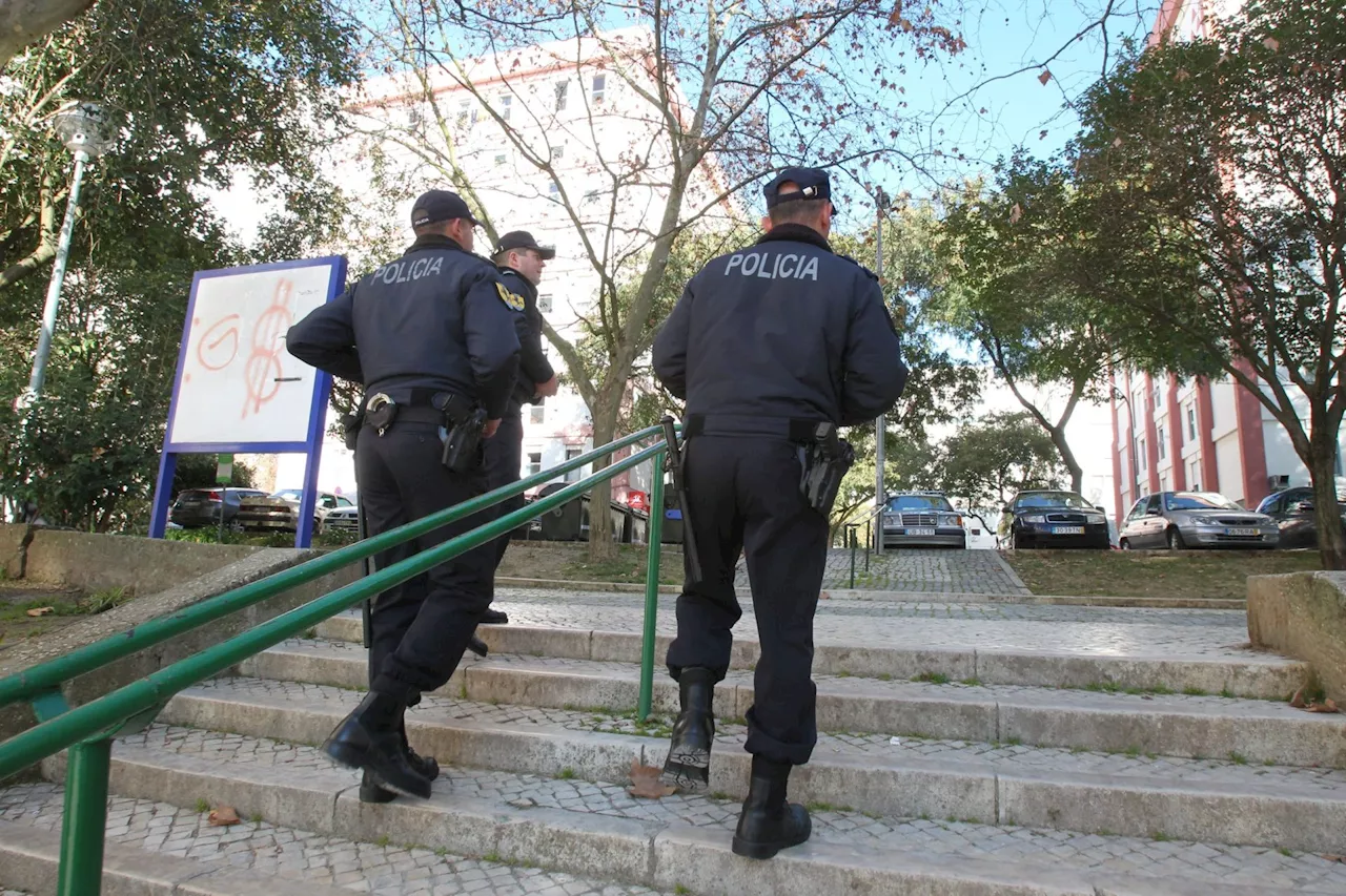 Dois Jovens Detidos em Seixal por Tráfico de Estupefaciente e Posse de Armas