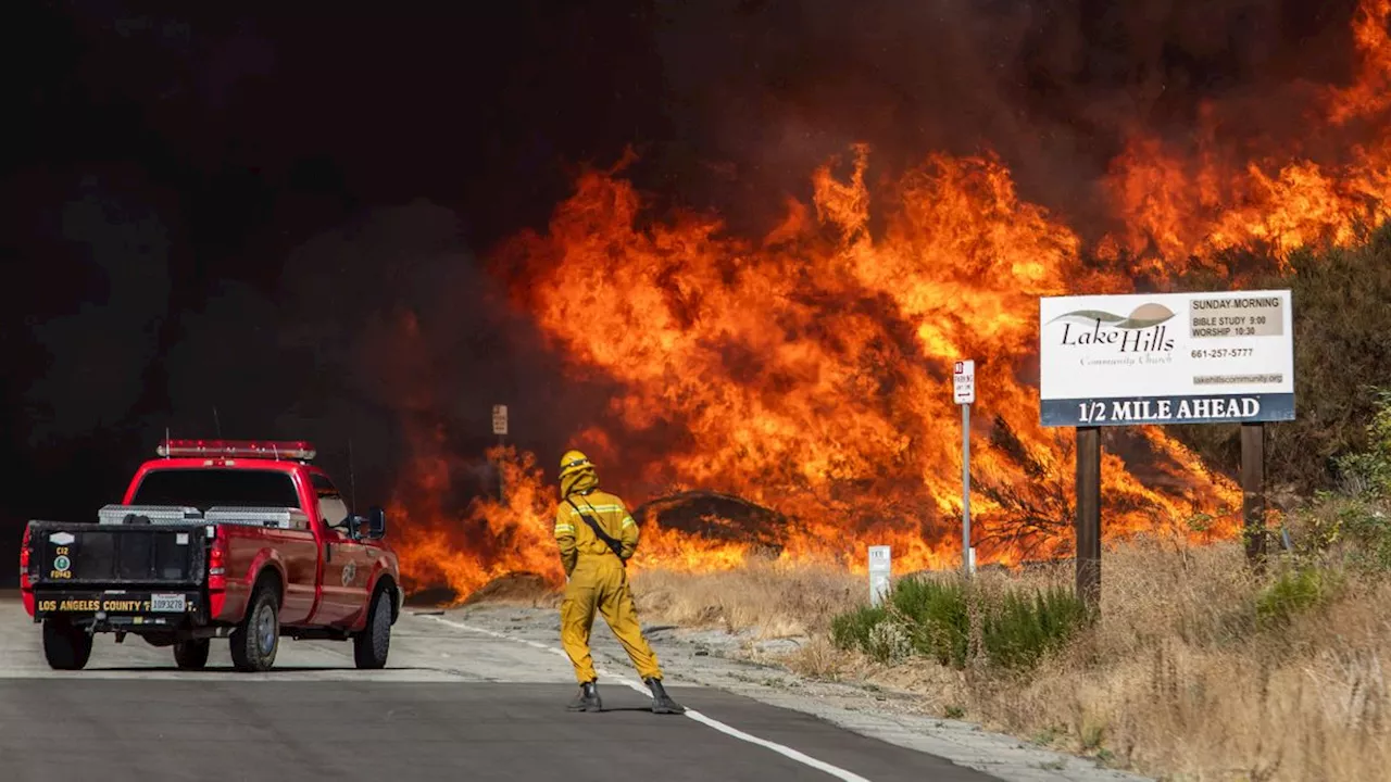 »Hughes«-Feuer in Kalifornien: Neuer Großbrand bei Los Angeles – Zehntausende Menschen sollen sich in Sicherheit bringen