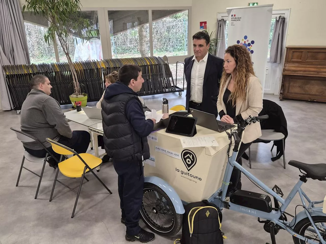 France Travail lance une « agence mobile » à vélo-cargo dans les quartiers de La Rochelle