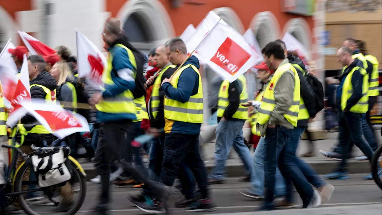 Tarifkonflikt im öffentlichen Dienst beginnt: Gewerkschaft kämpft für mehr freie Tage und mehr Geld