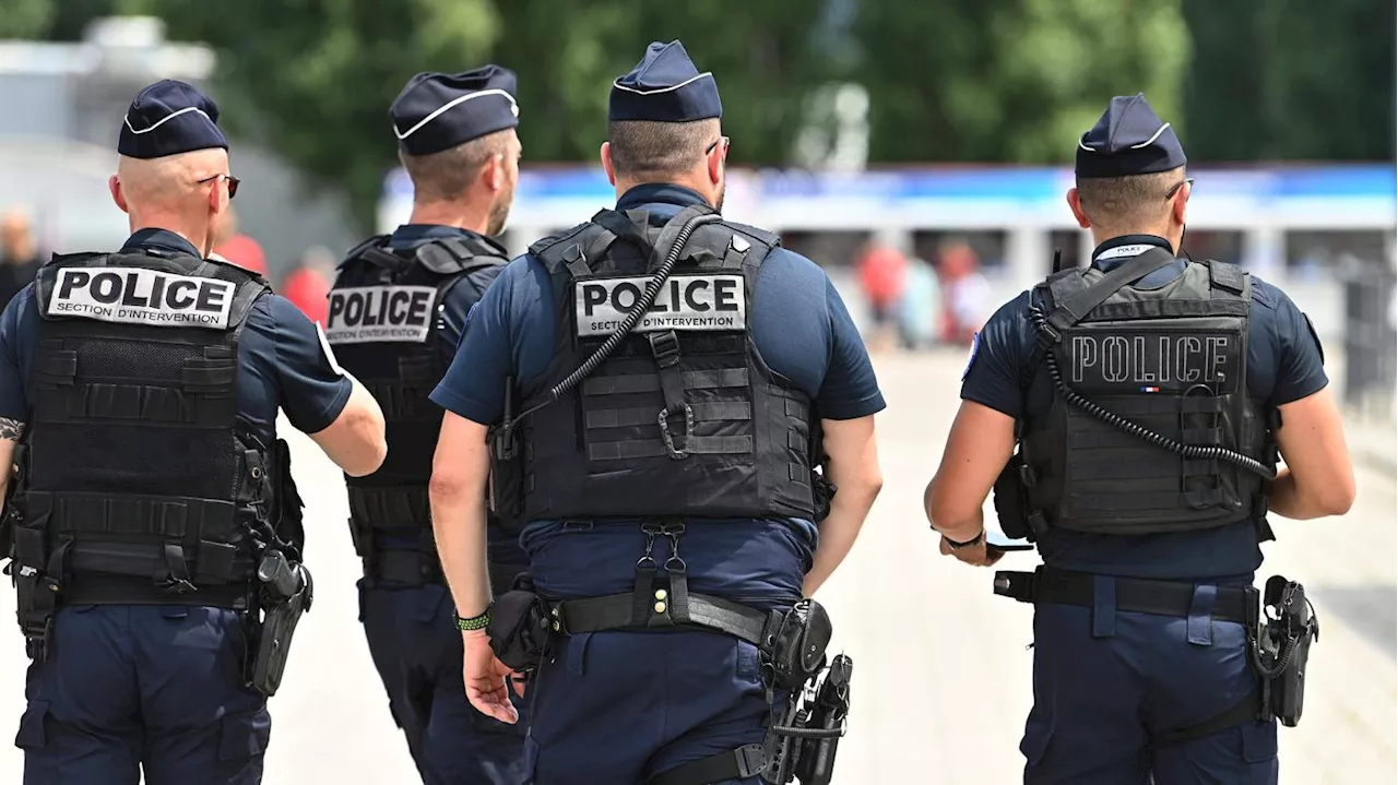 Versuchte Selbstverstümmlung: Französische Polizei erschießt mit Messer bewaffneten nackten Mann in Kirche