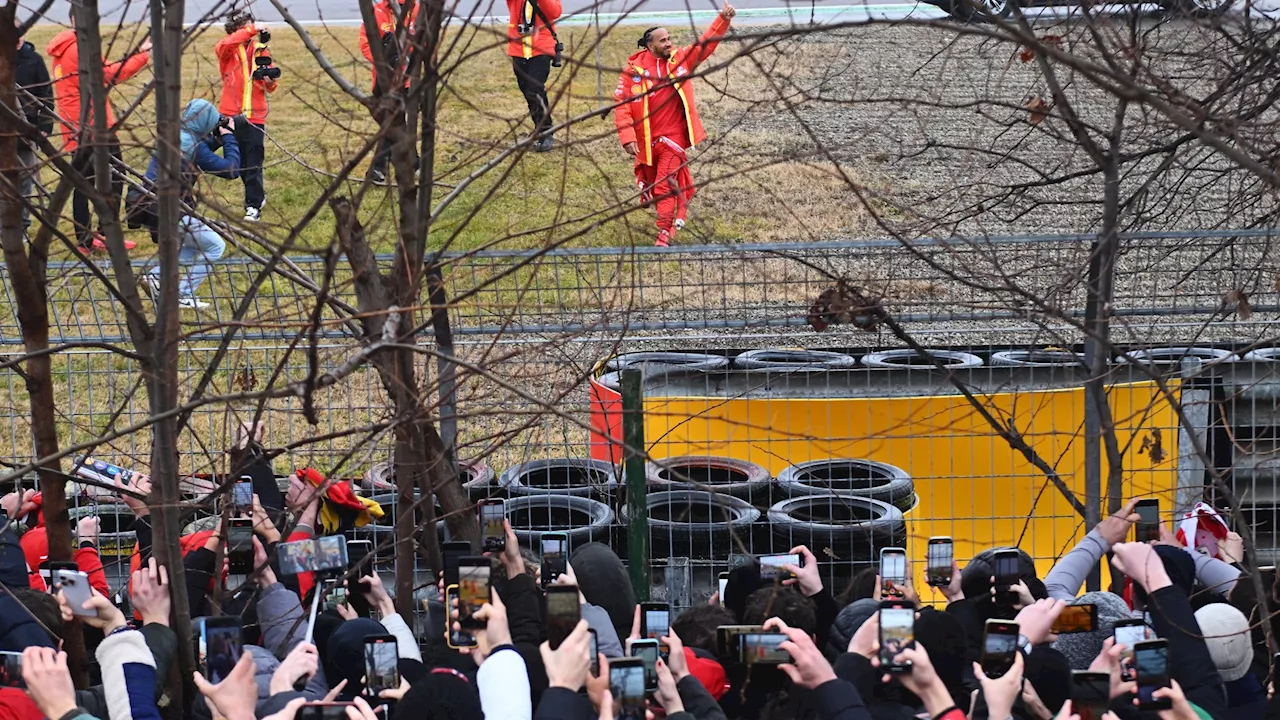 – Awestruck fans treat Lewis Hamilton like Michael Schumacher as they abandon p...