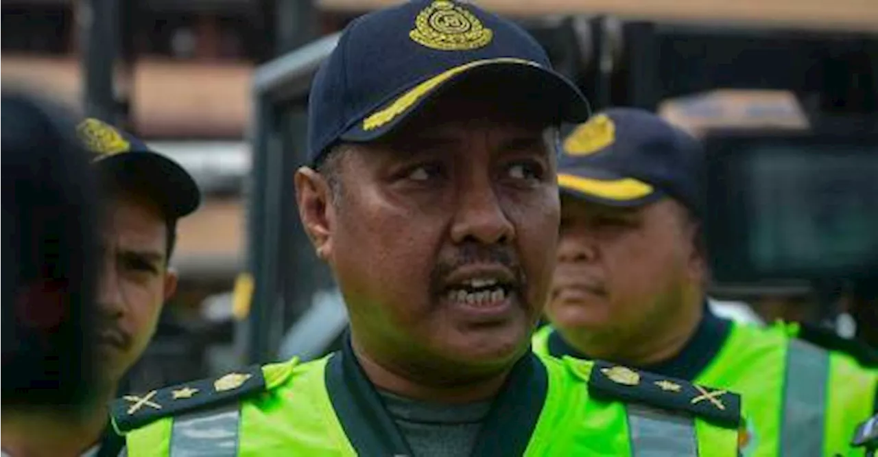 Menyamar sebagai penumpang bas ekspres terbukti berkesan