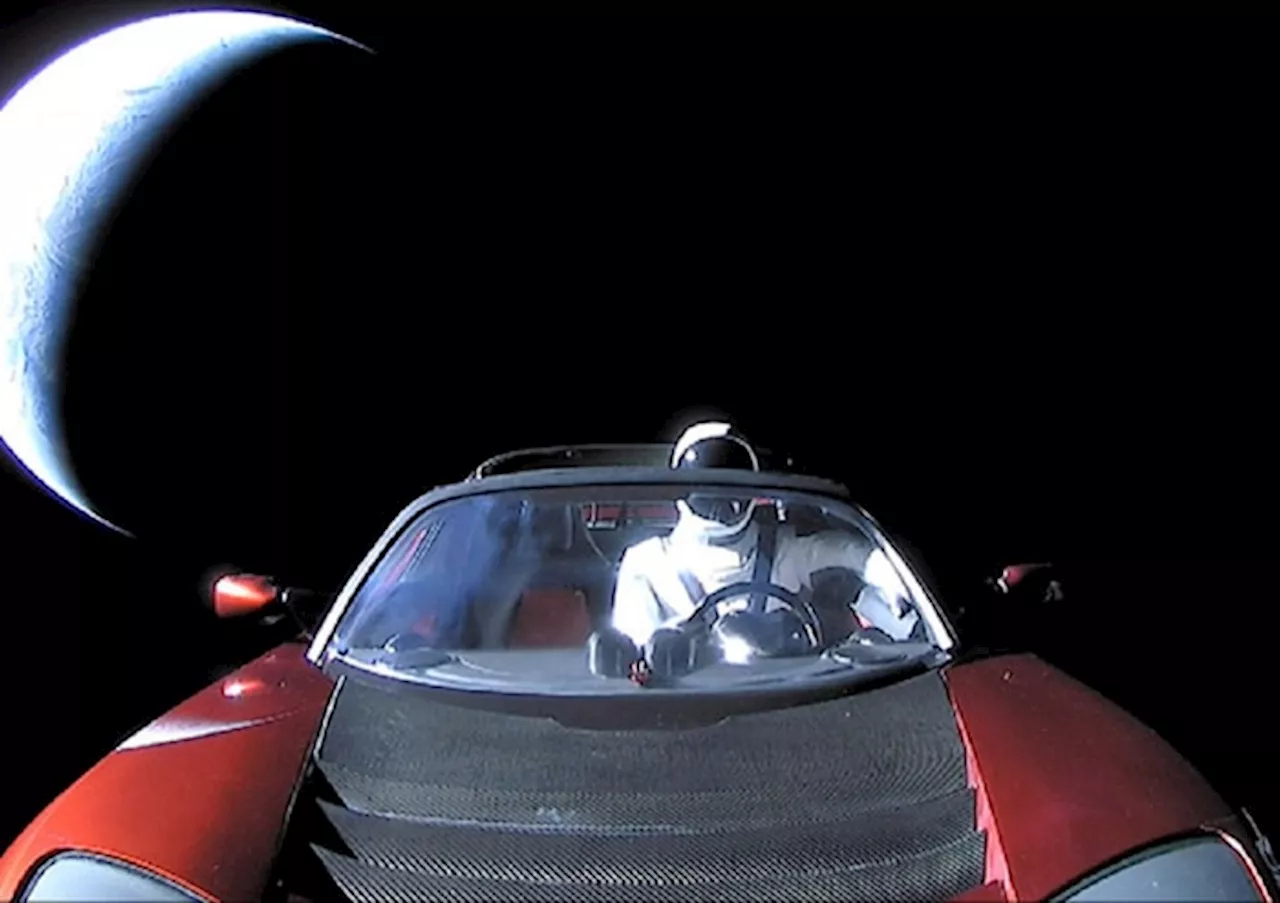 L'equivoco spaziale risolto: la Tesla Roadster di Elon Musk scambiata per un asteroide