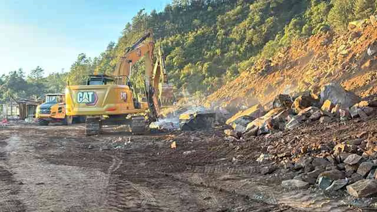 Preparan construcción de camino provisional en Cumbres de Maltrata