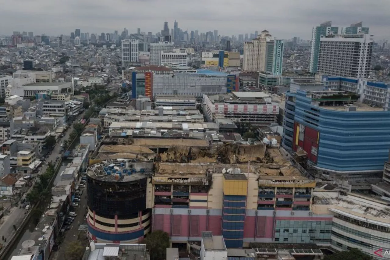 Pemeriksaan Wali Kota Jakbar, GoPay Kembali di MyMRTJ, dan Ramp Check Bus AKAP Jelang Imlek 2025