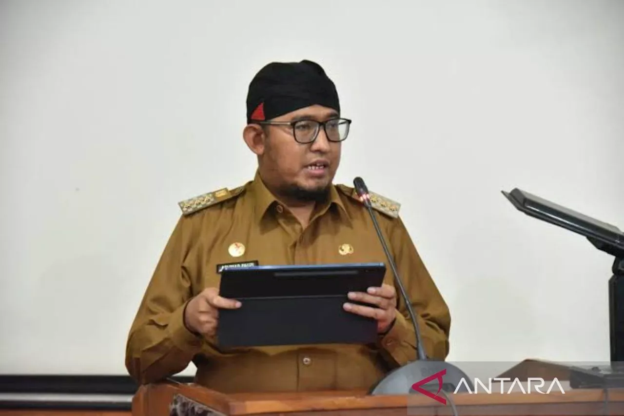 Pemkab Sumenep Bantah Instruktur Penggarapan Tambak Garam di Gersik Putih