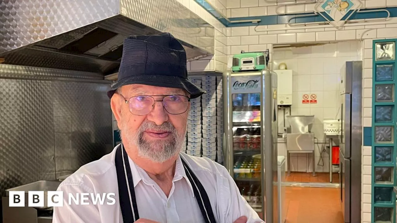 91-Year-Old Still Working in Fish and Chip Shop Five Days a Week