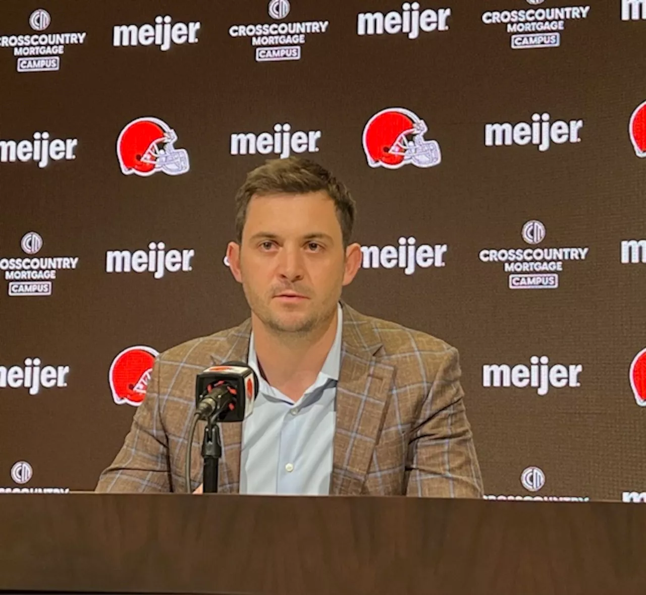 Why Kevin Stefanski calling plays over Tommy Rees is smart, and why the Browns should also hire a quarterback