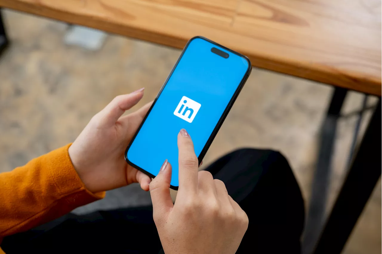 LinkedIn Accusé d'Utiliser Données Personnelles pour Entrainer l'IA