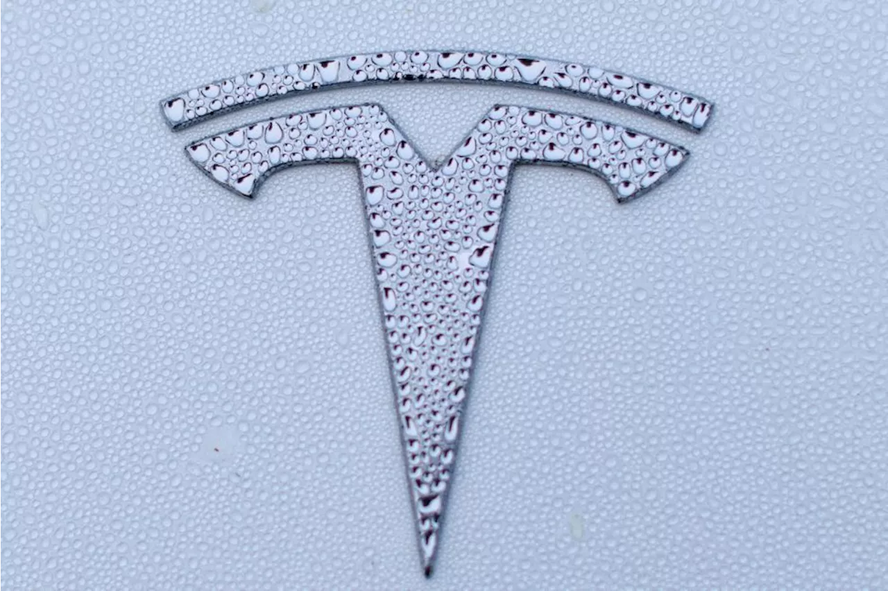 Tesla lança versão redesenhada do Model Y