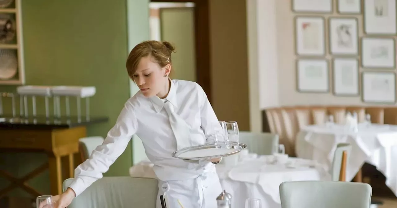 Customers' 'Helpful' Habit Frustrates Restaurant Staff