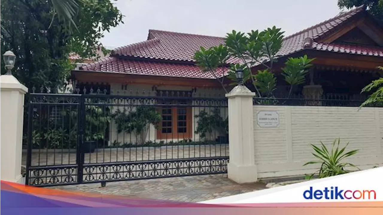 Berkunjung ke Rumah yang Jadi Saksi Bisu Cinta Habibie & Ainun