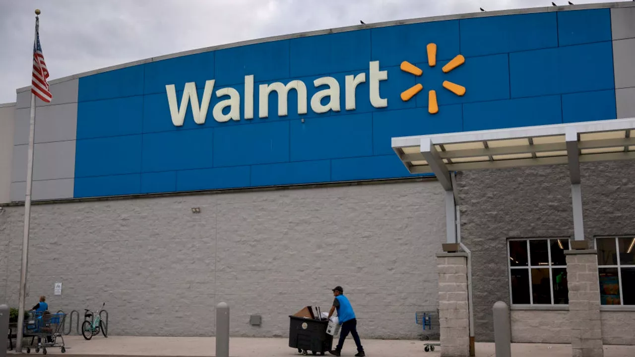 Walmart Boosts Market Manager Pay to Over $600,000