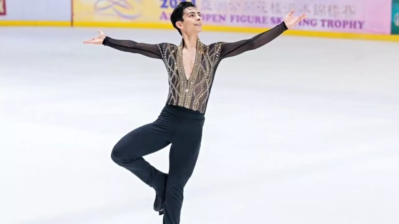 El patinador artístico mexicano Donovan Carrillo gana la medalla de plata en el Bavarian Open 2025