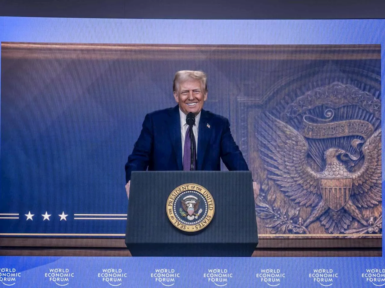 Trump a Davos: 'Produci negli USA o pagherai i dazi'